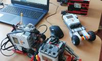 Hrajeme si s roboty