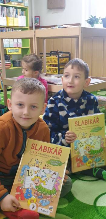 První slabikář!